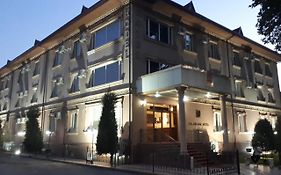 Grand Nur Hotel Tashkent 4*